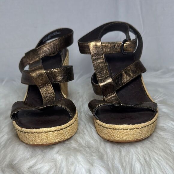 Born NWOT Bronze Metallic Leather Women's Wedge Espadrille Sandals Sz 11 - Picture 2 of 6